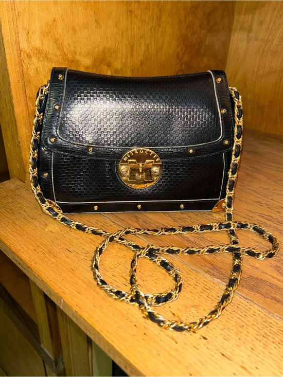 Metrocity Handbags - Metro City Crossbody Black/Gold